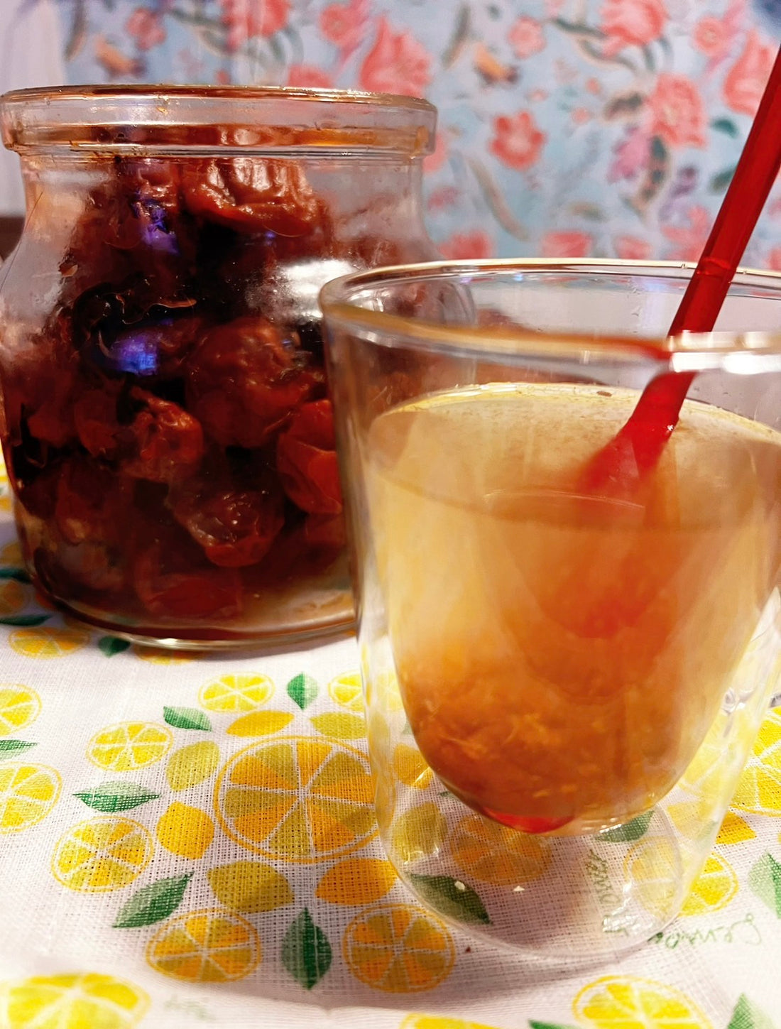 朝起床後に梅白湯を飲む