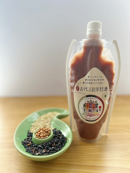 夏バテ予防に大活躍！人気商品【7月7日再入荷！賞味期限26年1月31日】飛鳥産自然農法「古代三色米甘酒」2倍濃縮、ノンアル玄米甘酒